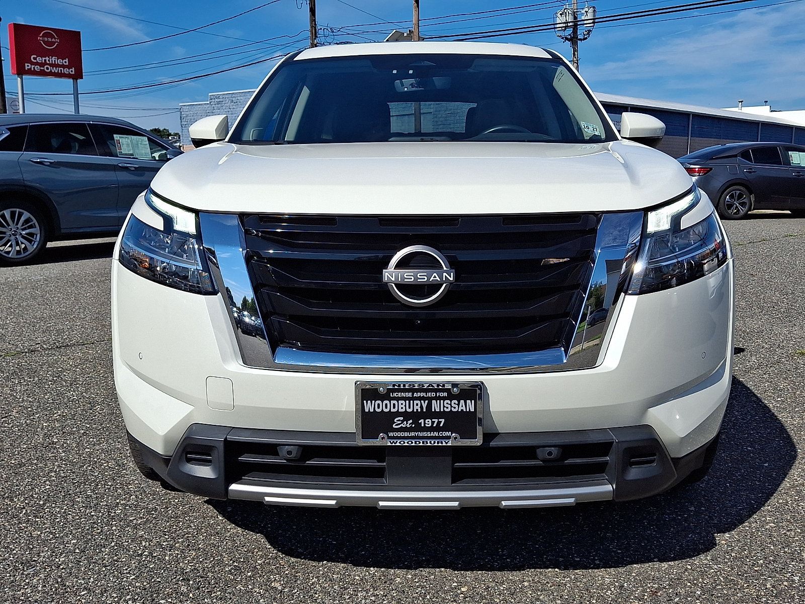 Certified 2023 Nissan Pathfinder SL w/ SL Premium Package AWD/4WD image 2