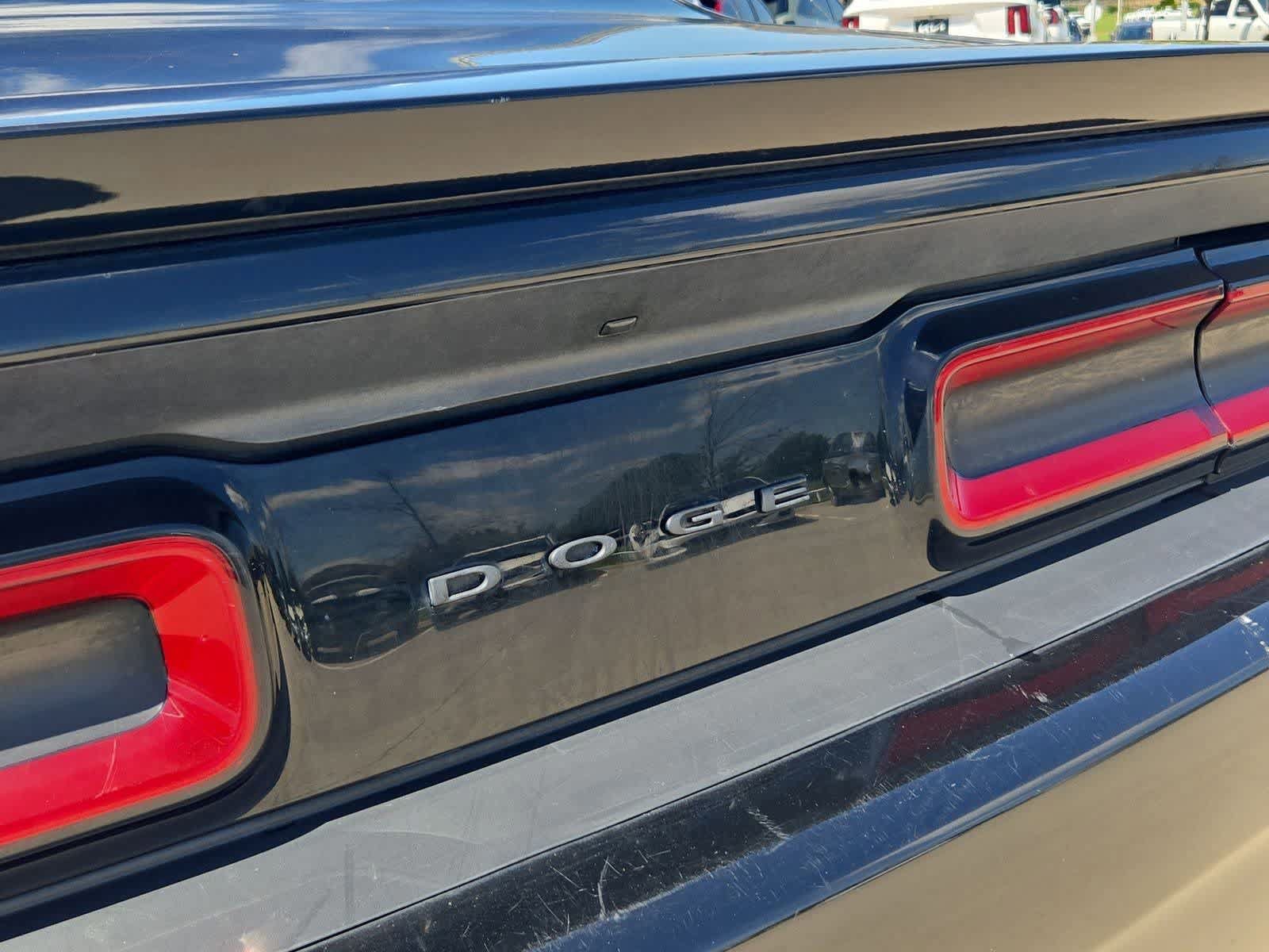 Used 2017 Dodge Challenger R/T w/ Sound Group RWD image 11