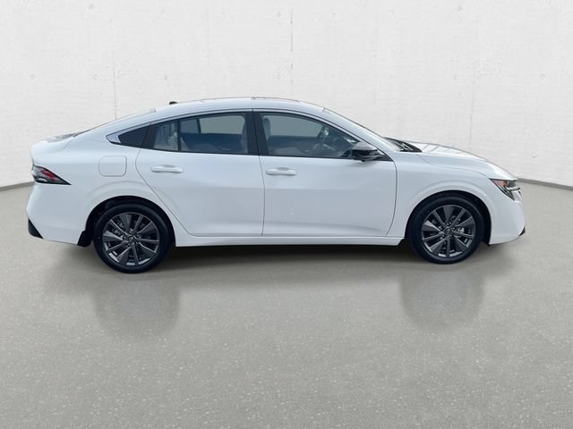 New 2026 Nissan Sentra SL w/ Floor Mat Package FWD image 33