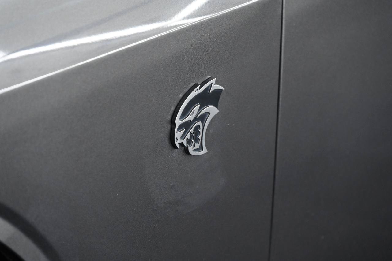 Used 2015 Dodge Challenger SRT Hellcat RWD image 10