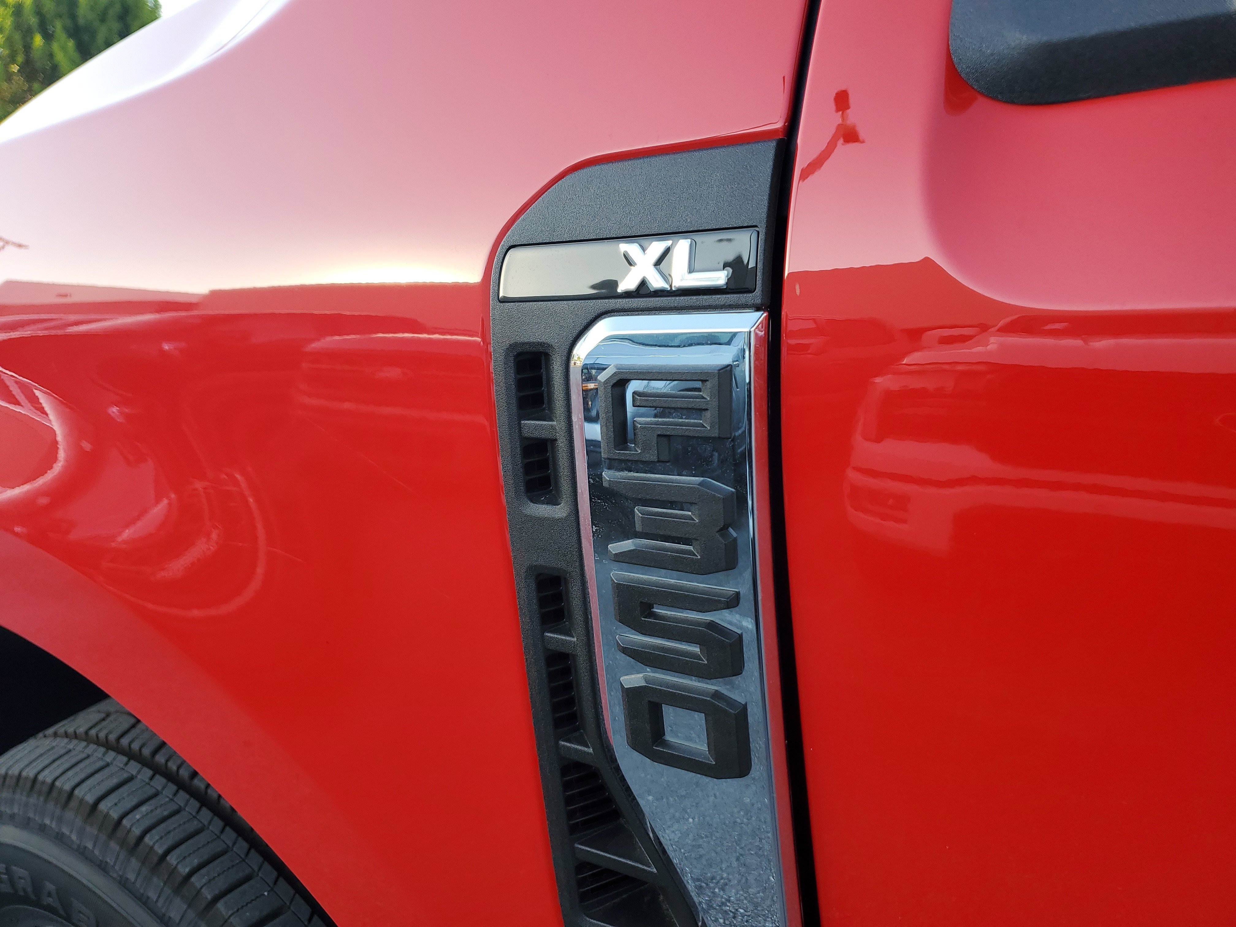 New 2026 Ford F350 XL w/ XL Chrome Package RWD image 8