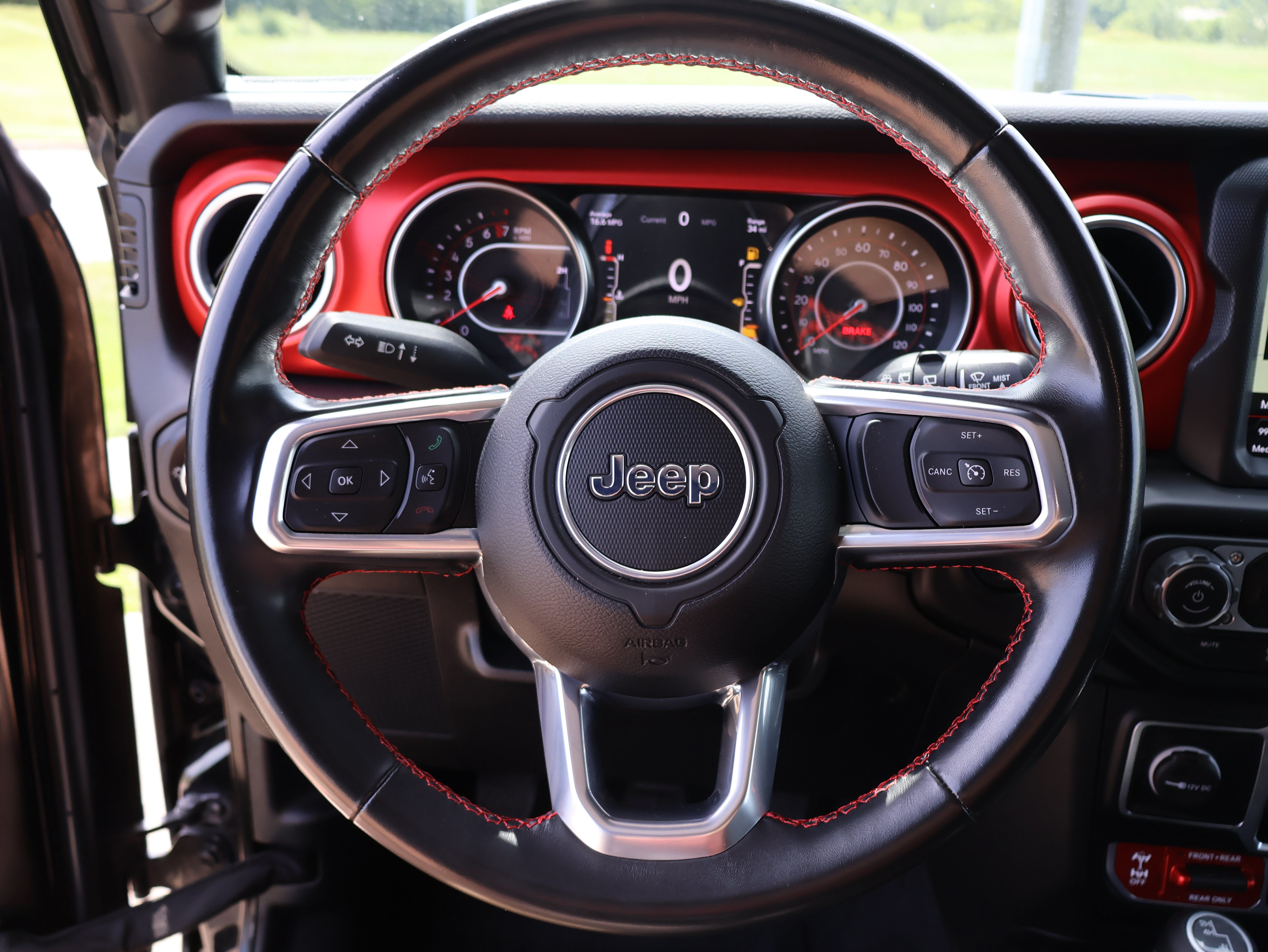 Used 2021 Jeep Wrangler Unlimited Rubicon AWD/4WD image 34
