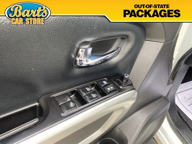 Used 2017 Nissan Titan PRO-4X AWD/4WD image 25