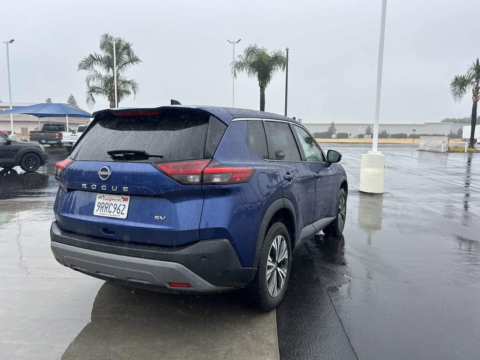 Used 2022 Nissan Rogue SV image 6