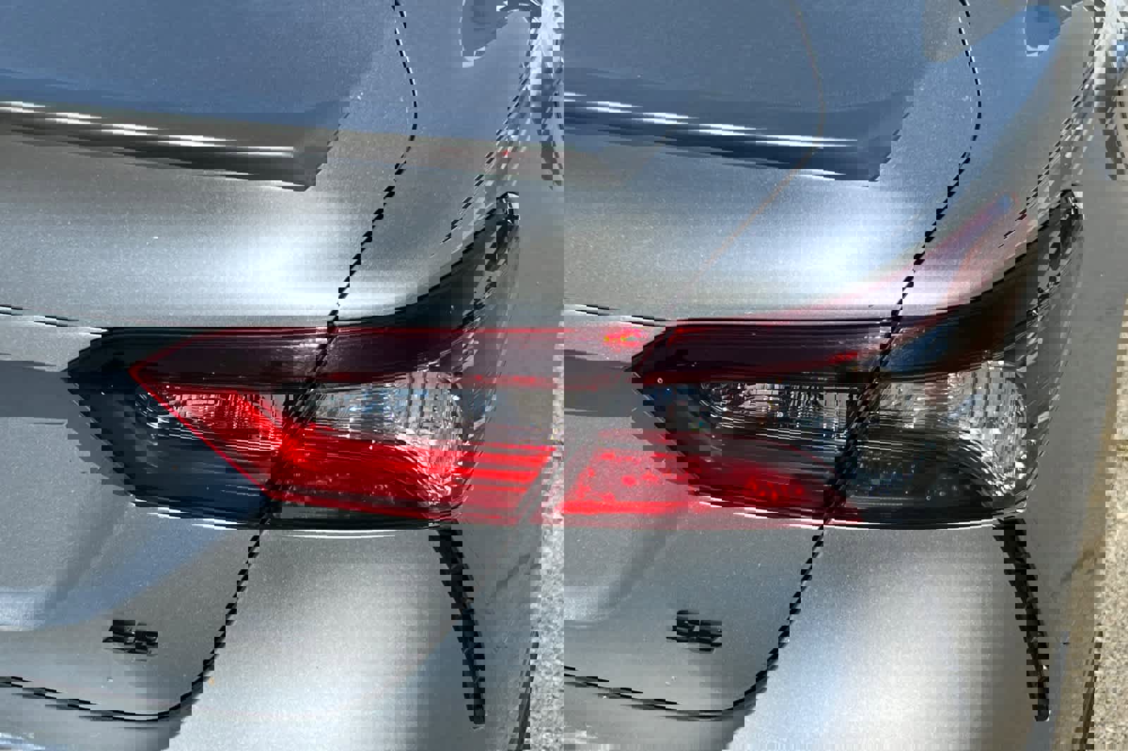 Used 2021 Toyota Camry SE w/ Convenience Package image 18