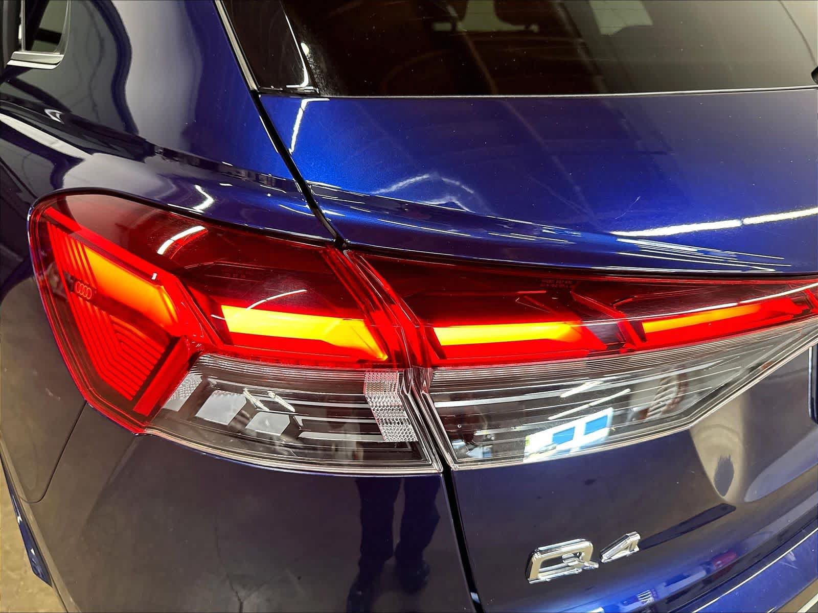 Used 2023 Audi Q4 e-tron Prestige AWD/4WD image 30