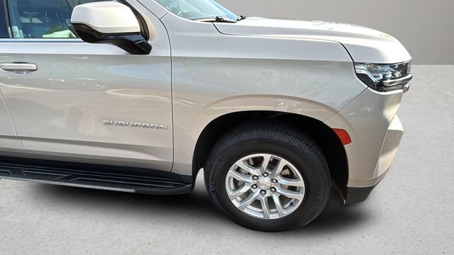 Used 2023 Chevrolet Suburban LT RWD image 38