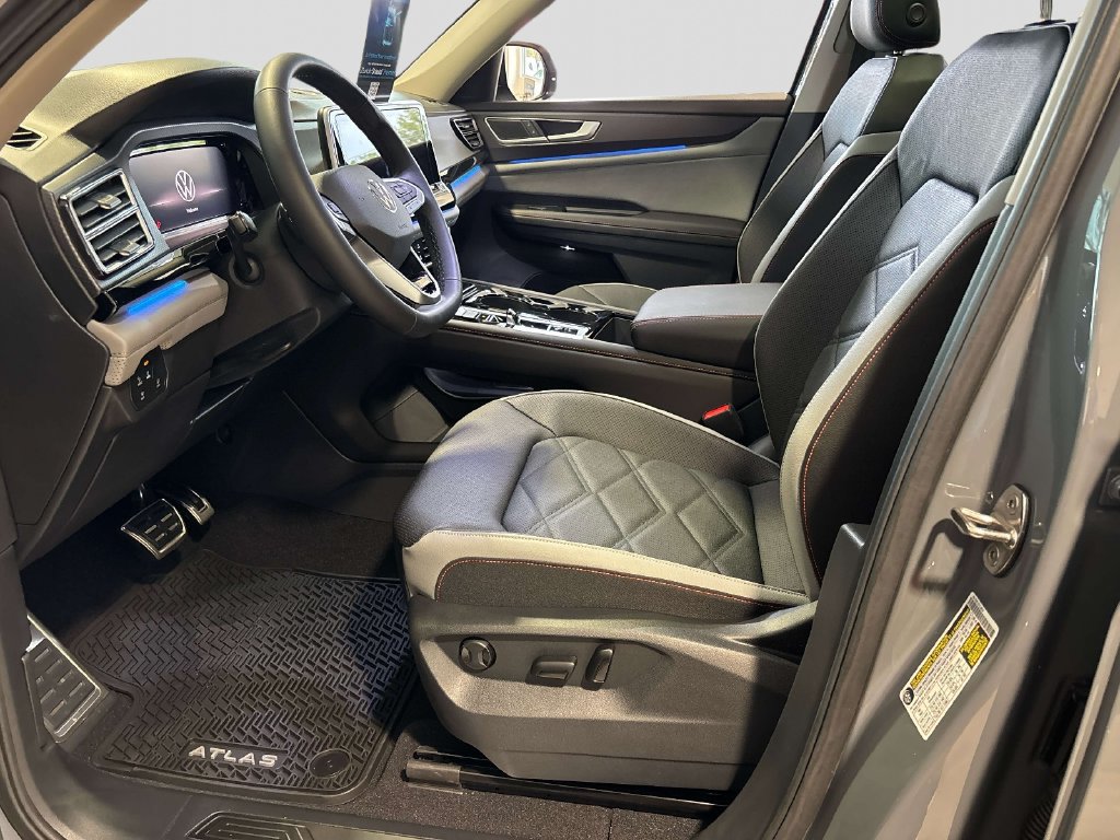 New 2026 Volkswagen Atlas Peak Edition AWD/4WD image 12