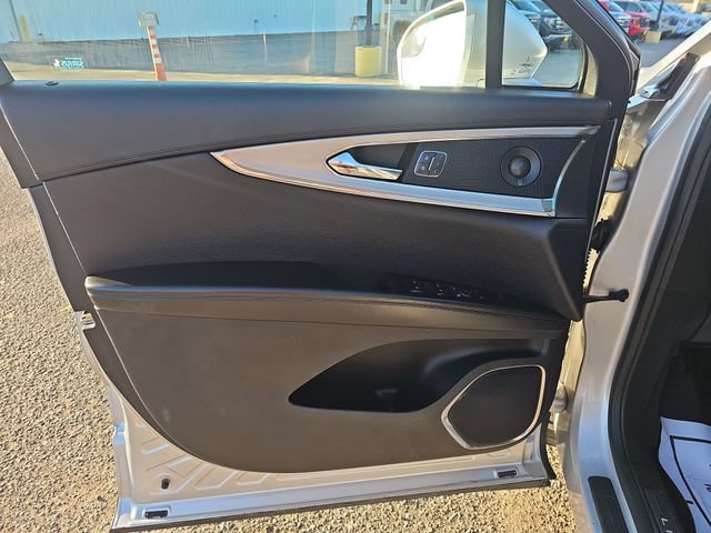 Used 2016 Lincoln MKX Select FWD image 10