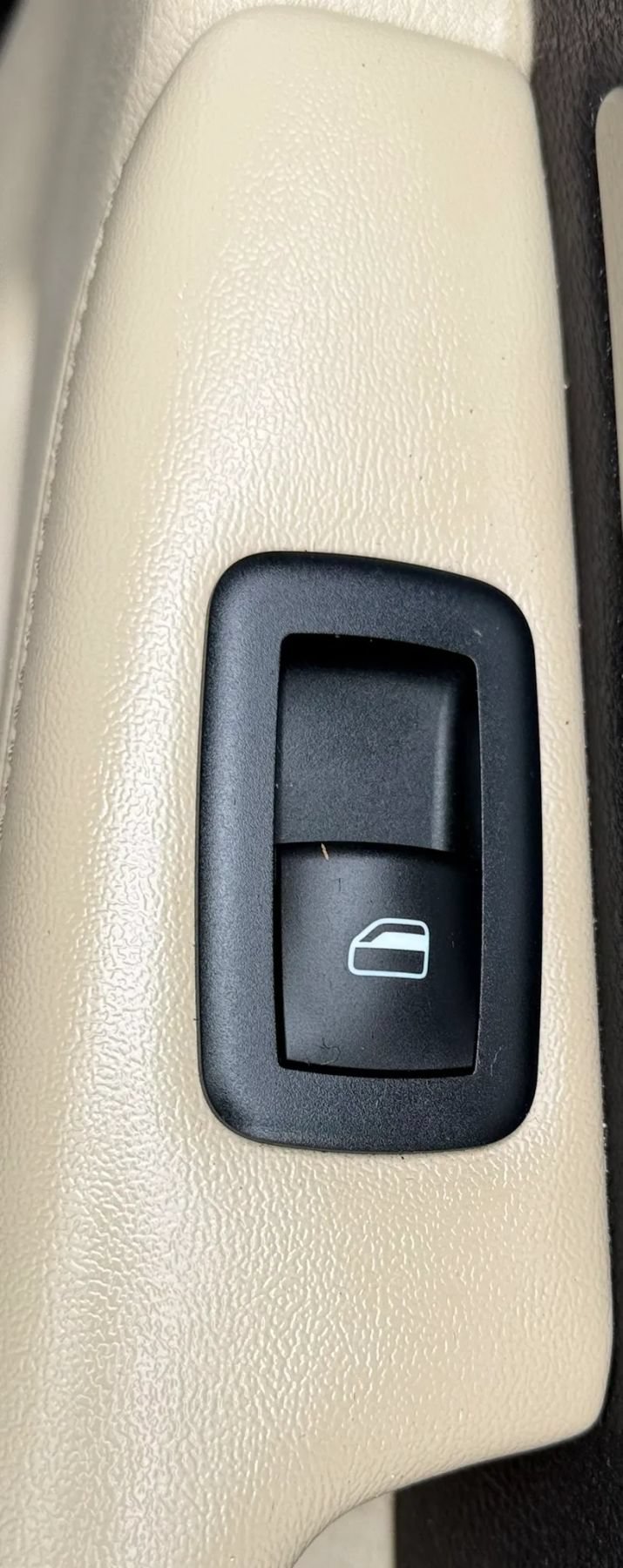 Used 2017 Dodge Durango SXT w/ Quick Order Package 23B AWD/4WD image 31