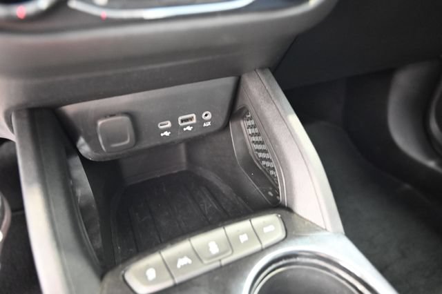 Used 2022 Chevrolet TrailBlazer LT w/ Convenience Package AWD/4WD image 19