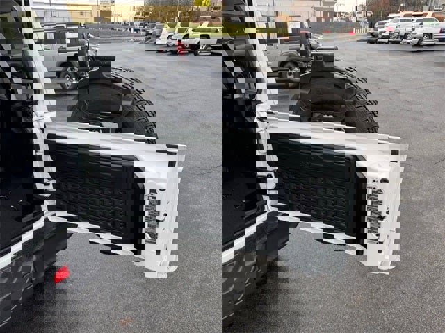 Used 2024 Jeep Wrangler Sahara image 15