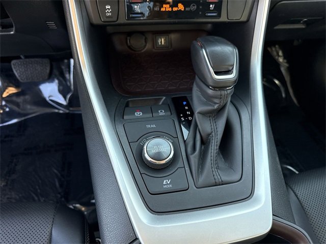 Used 2023 Toyota RAV4 Limited image 21