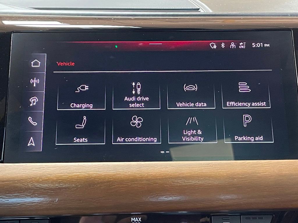 Used 2024 Audi e-tron GT Premium Plus w/ Executive Package image 33