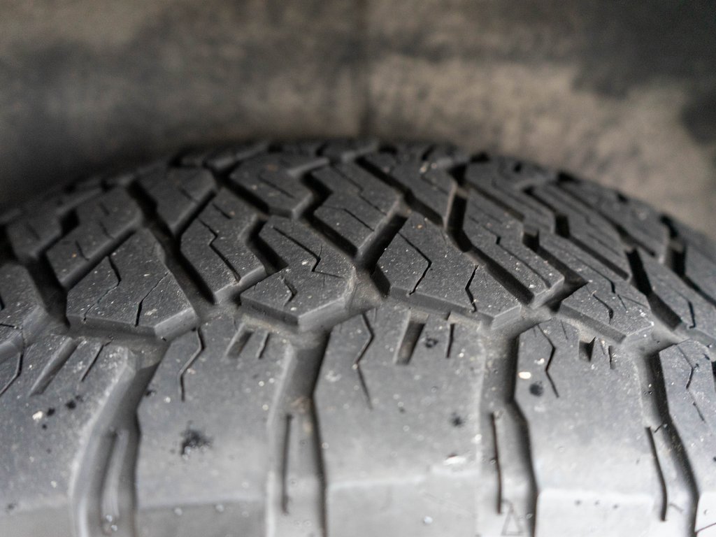 Used 2021 GMC Yukon Denali image 41