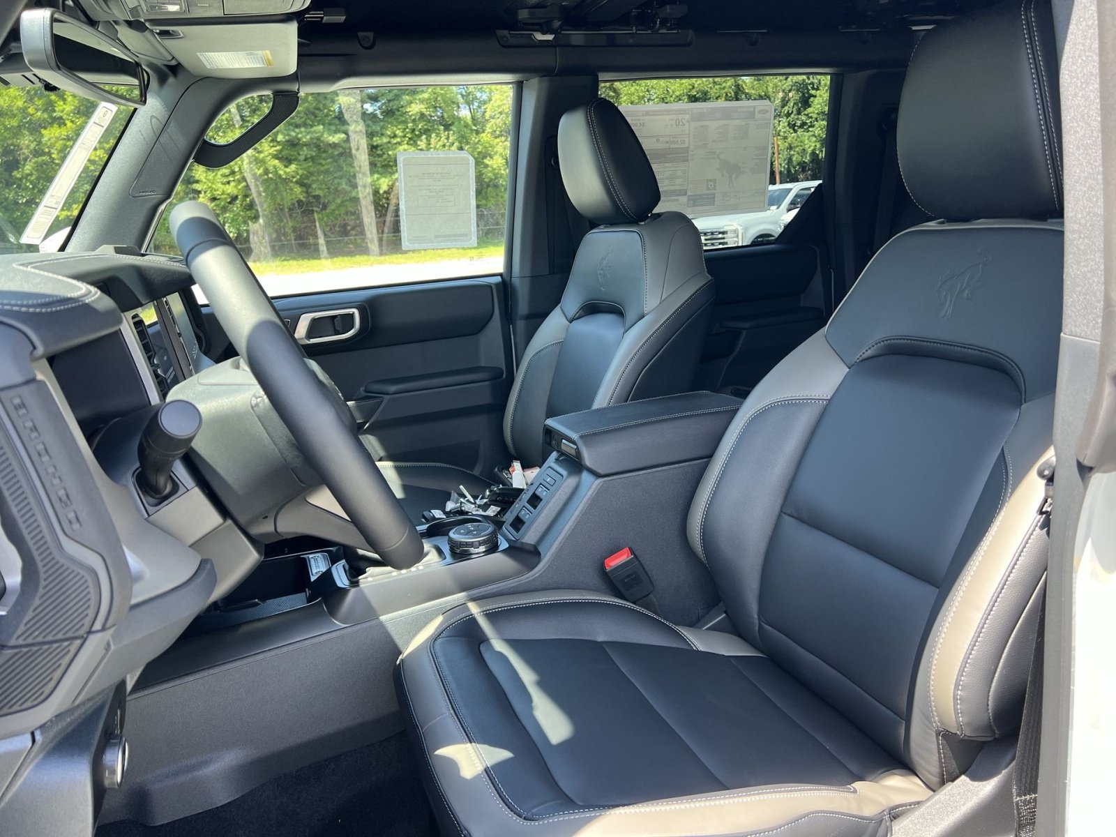 New 2026 Ford Bronco Outer Banks AWD/4WD image 13