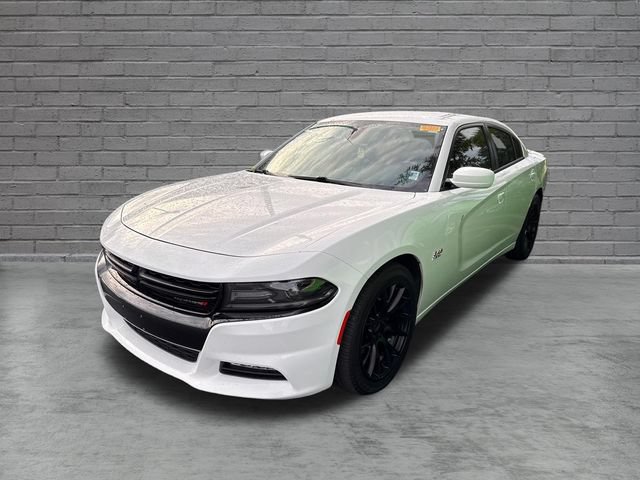 Used 2018 Dodge Charger R/T w/ Plus Group RWD image 9