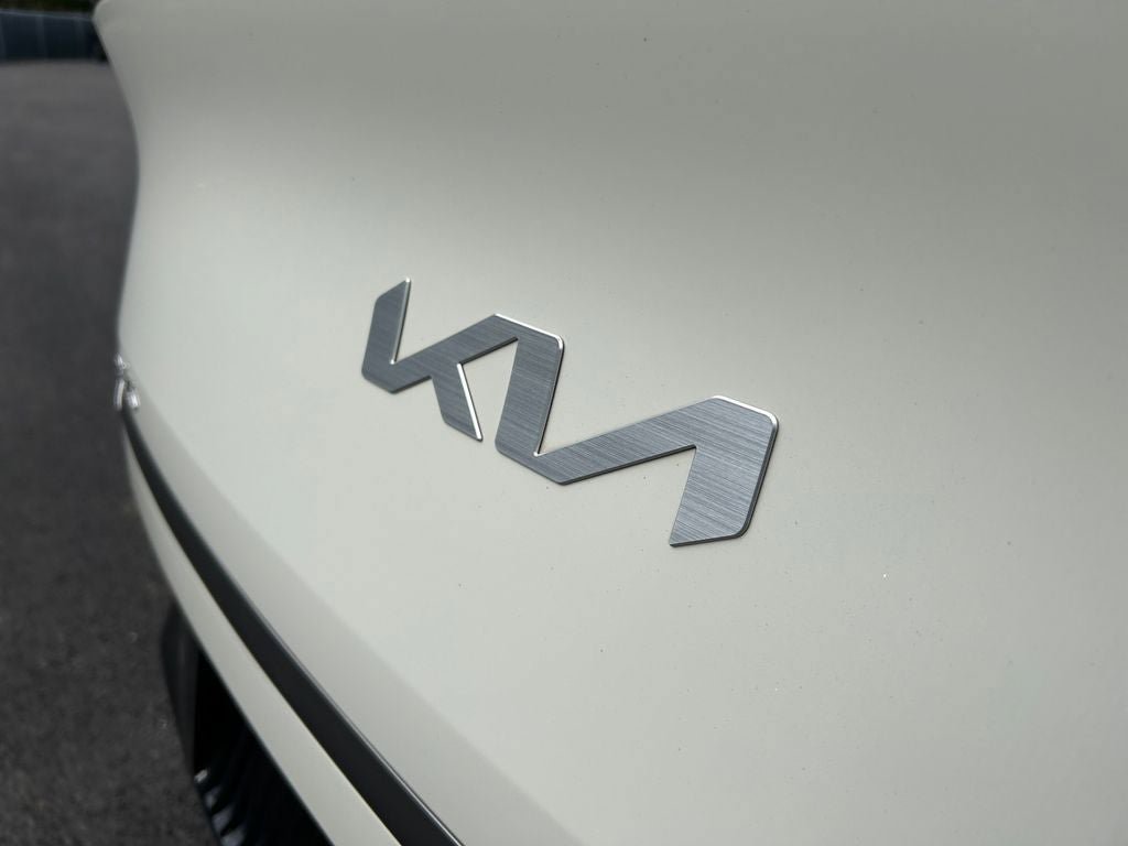Used 2023 Kia EV6 Wind w/ Wind Technology Package AWD/4WD image 32