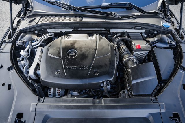 Used 2020 Volvo S90 T6 Inscription image 20