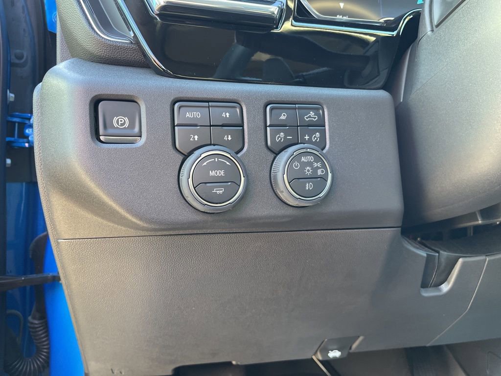 Used 2025 Chevrolet Silverado 1500 LT Trail Boss w/ Convenience Package II image 10