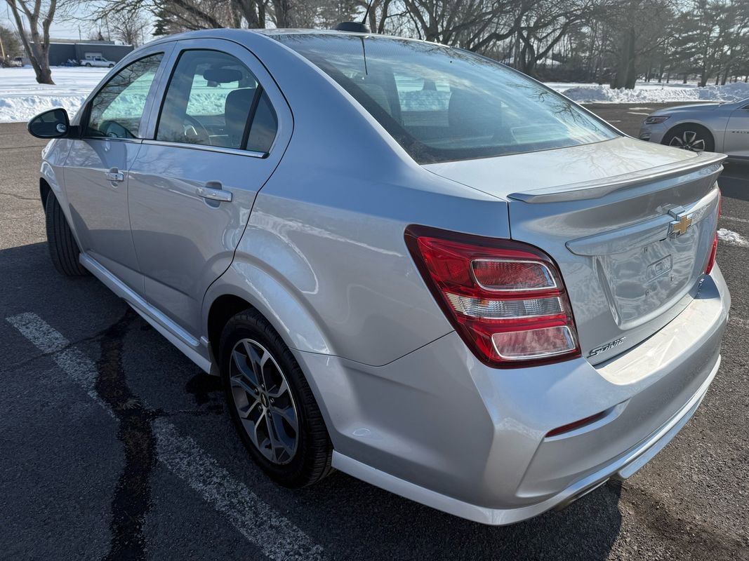 Used 2017 Chevrolet Sonic LT w/ Convenience Package image 3