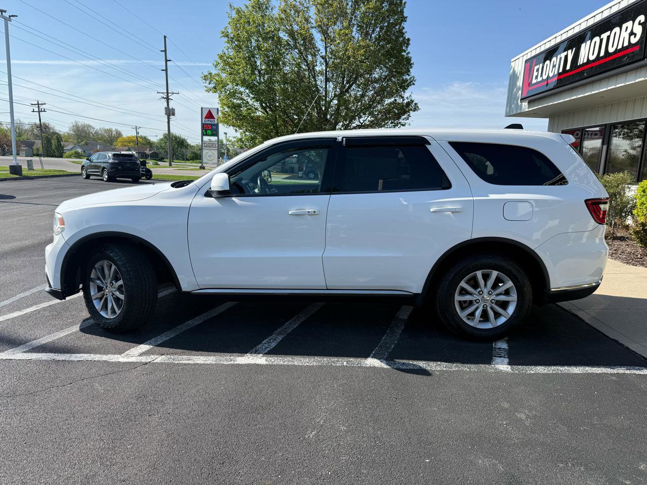Used 2018 Dodge Durango SXT AWD/4WD image 2