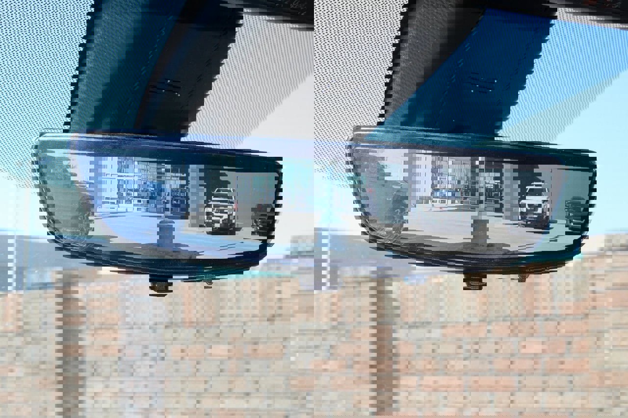 Used 2021 Chevrolet Tahoe Premier w/ Premium Package image 32