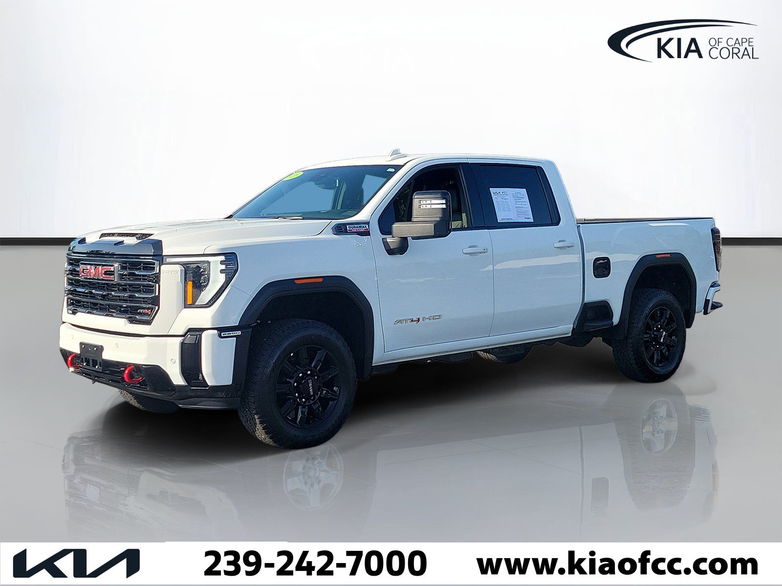 Used 2026 GMC Sierra 2500 AT4 AWD/4WD image 3