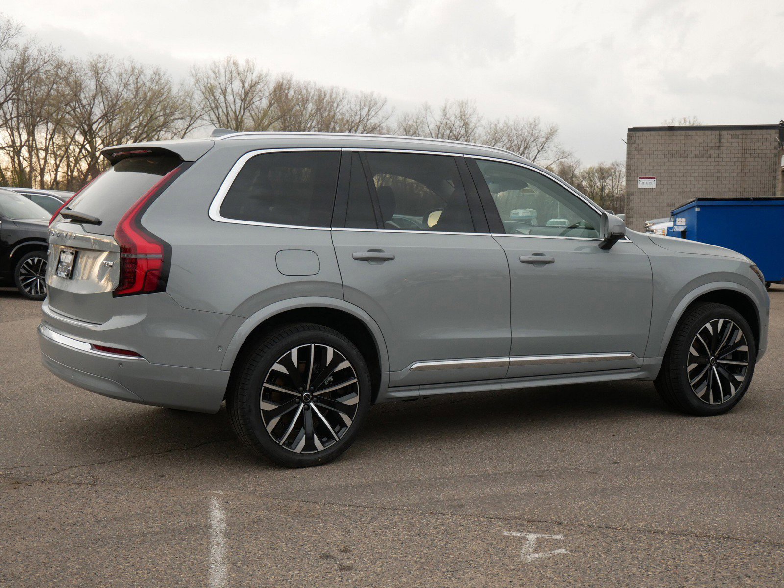 New 2026 Volvo XC90 T8 Ultra w/ Protection Package Premier image 3