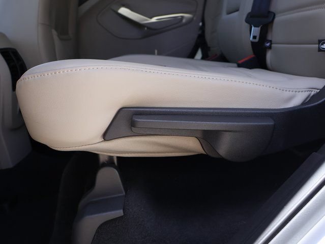 Used 2019 Ford Escape SEL AWD/4WD image 18