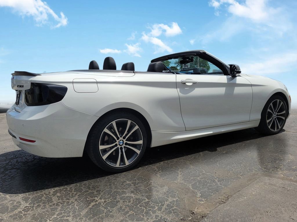 Used 2017 BMW 230i Convertible w/ Premium Package RWD image 4