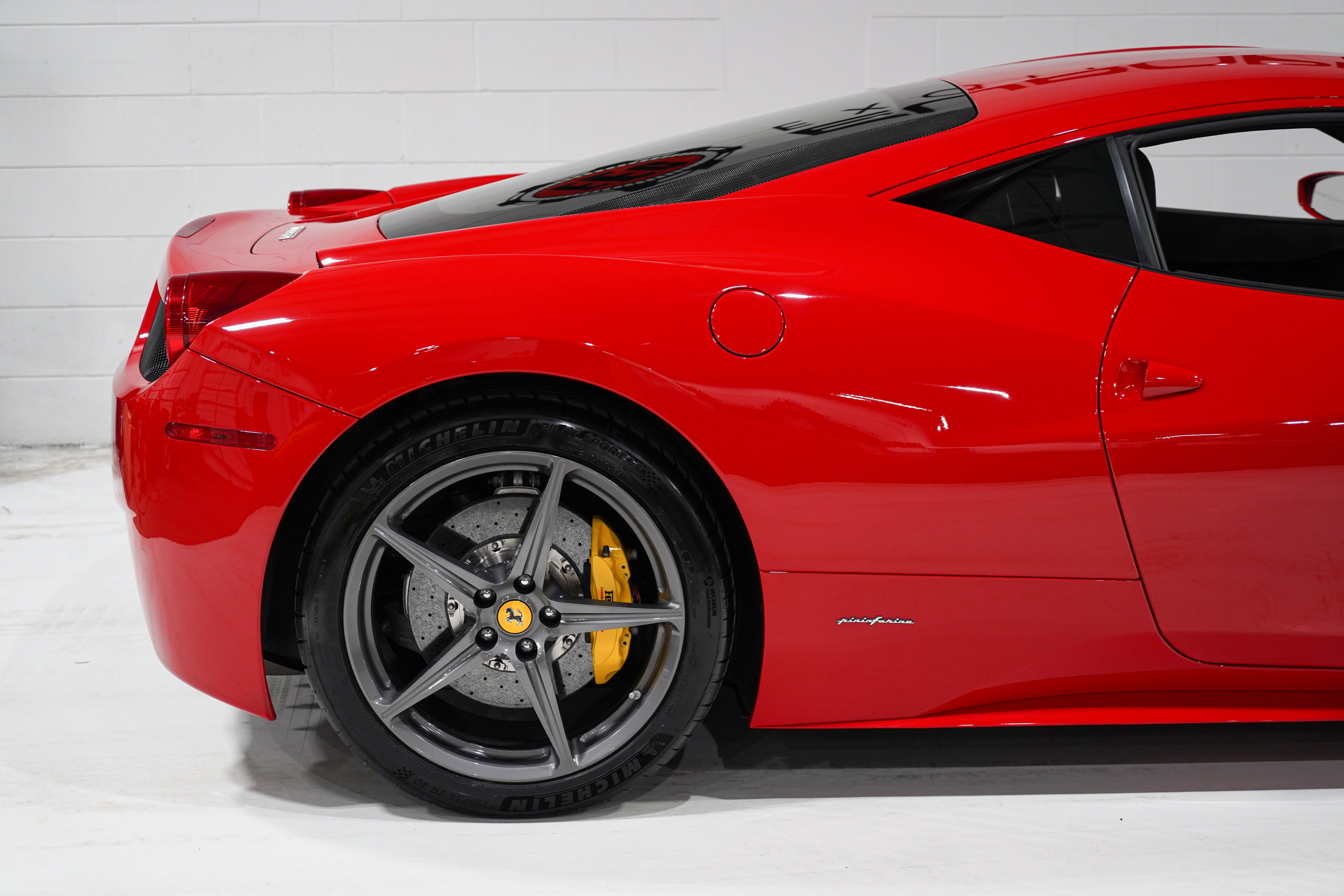 Used 2014 Ferrari 458 Italia Coupe RWD image 19