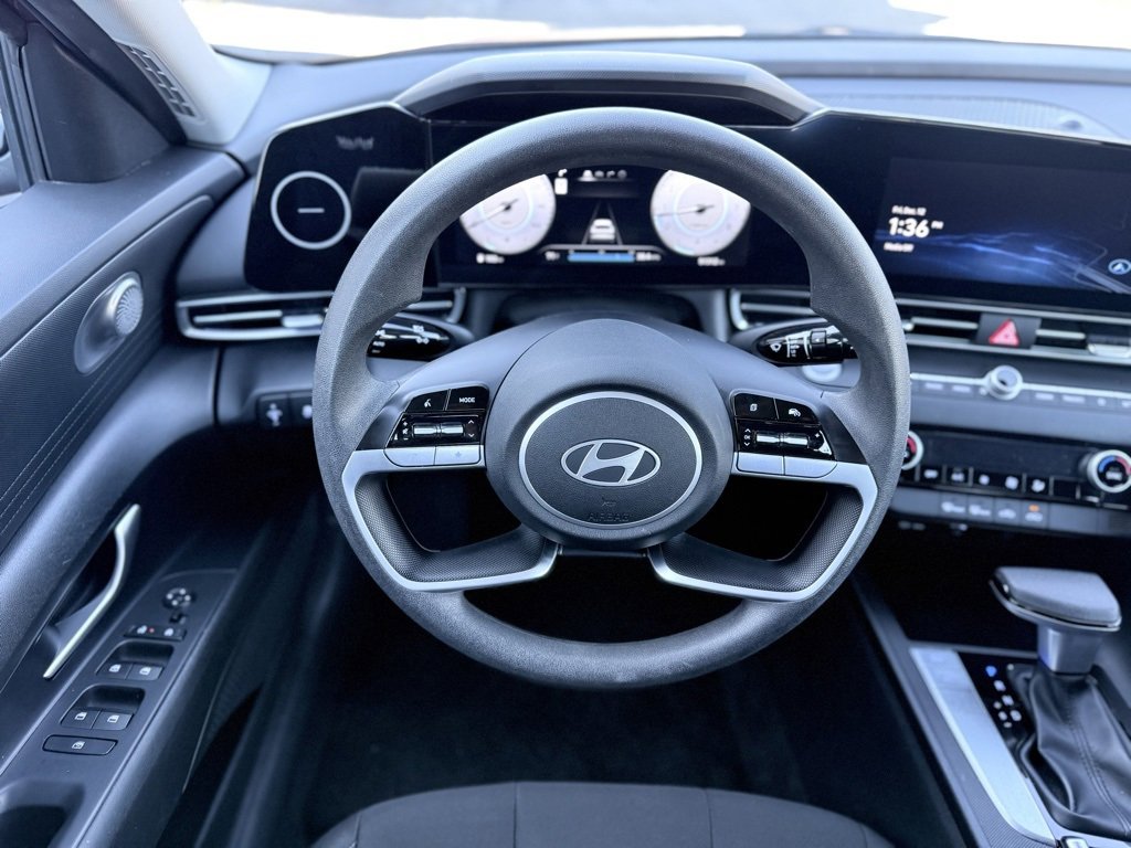 Used 2024 Hyundai Elantra SEL image 12
