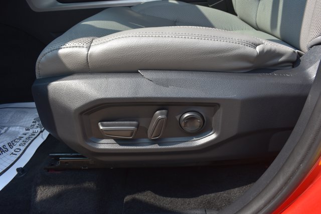 Used 2025 Toyota Tundra Limited w/ Power Package AWD/4WD image 15