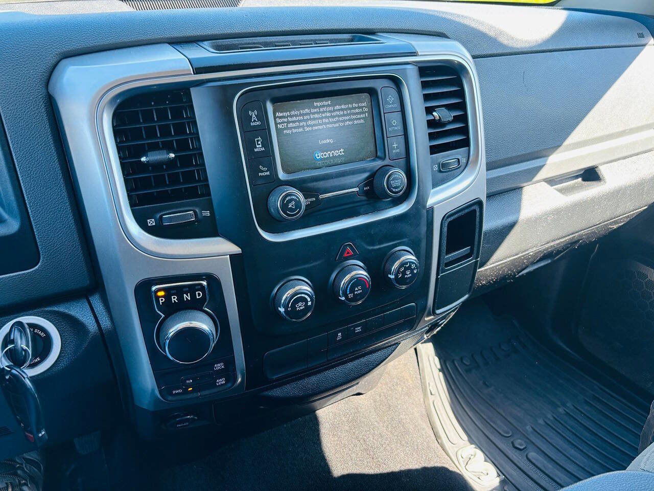 Used 2018 RAM 1500 Classic SLT image 24