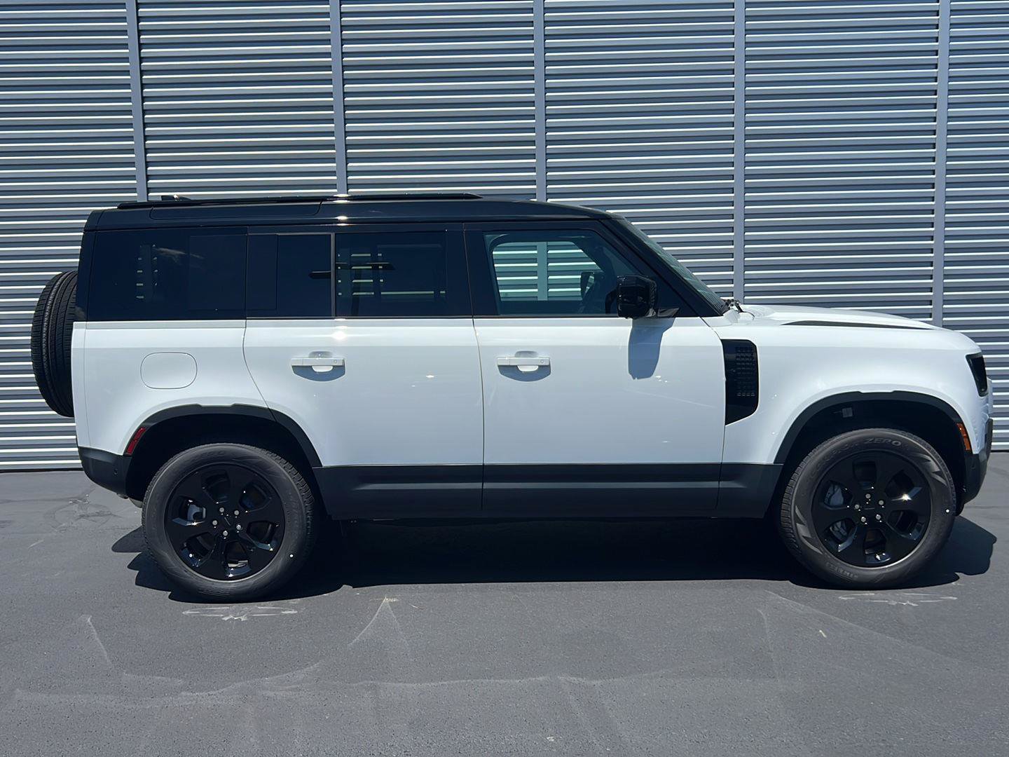 New 2026 Land Rover Defender 110 S AWD/4WD image 6