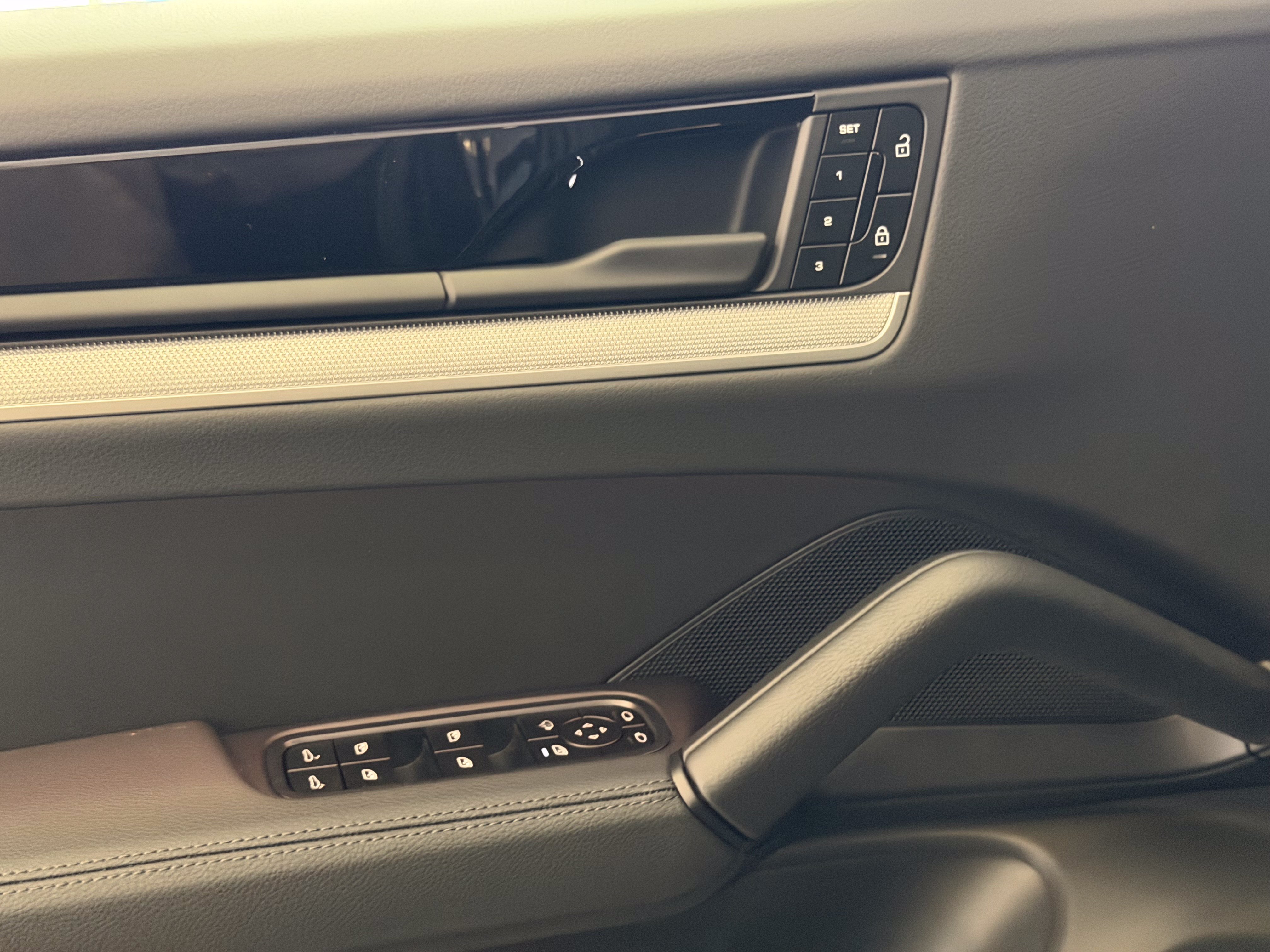New 2027 Porsche Cayenne S AWD/4WD image 14
