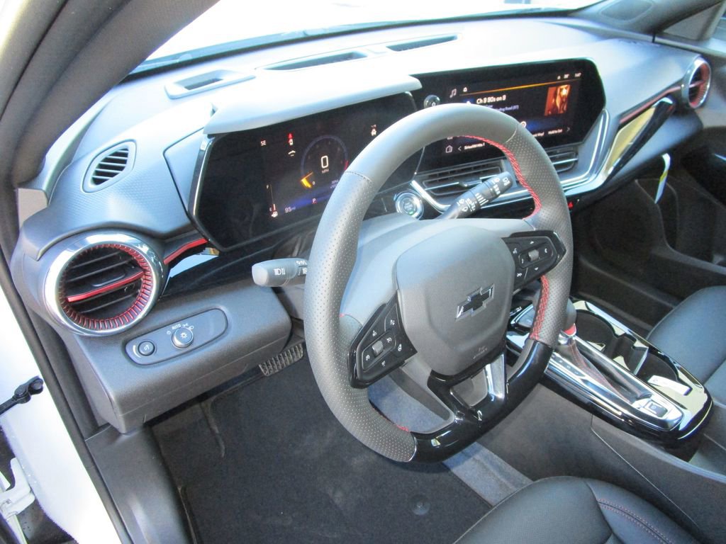 New 2026 Chevrolet Trax RS w/ Sunroof Package image 17