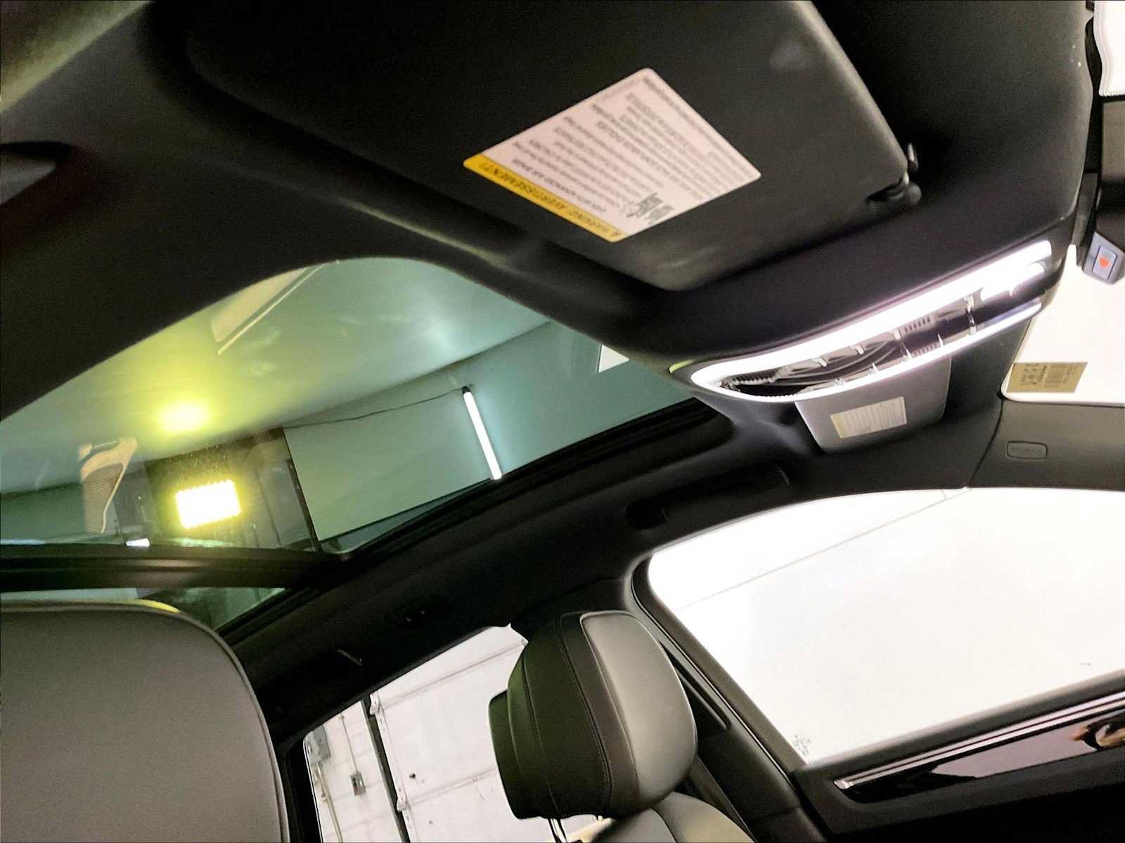 Certified 2023 Porsche Macan AWD/4WD image 20