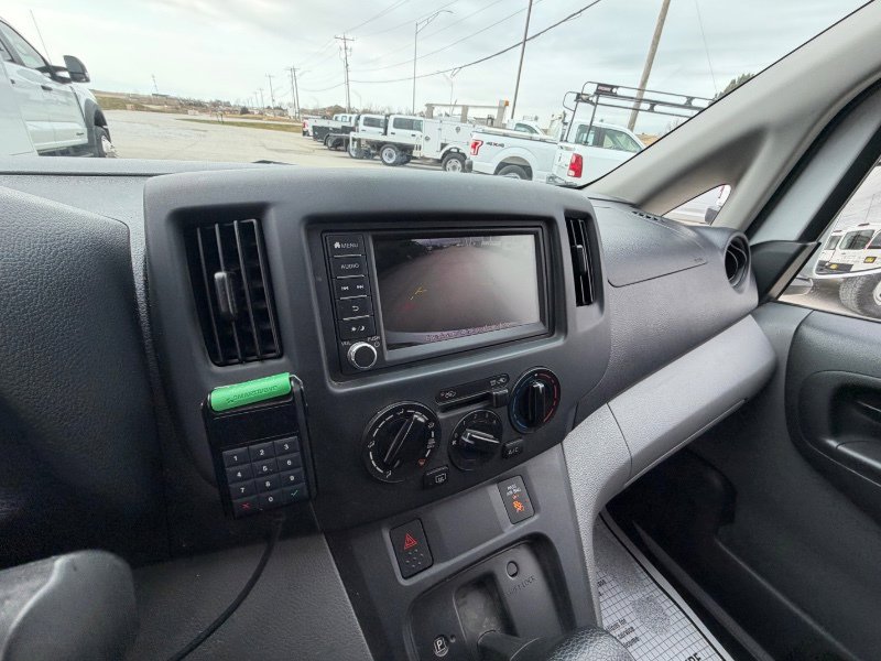 Used 2021 Nissan NV200 SV w/ Sliding Door Glass Package image 14