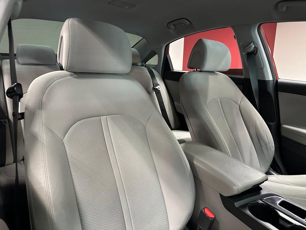 Used 2017 Hyundai Sonata SE image 28