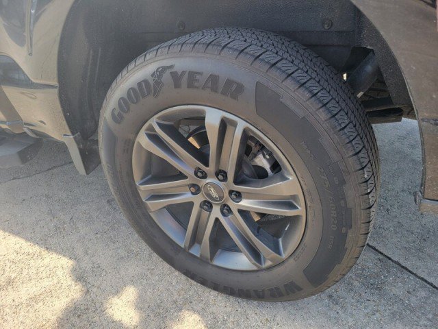 Used 2021 Ford F150 Lariat RWD image 8