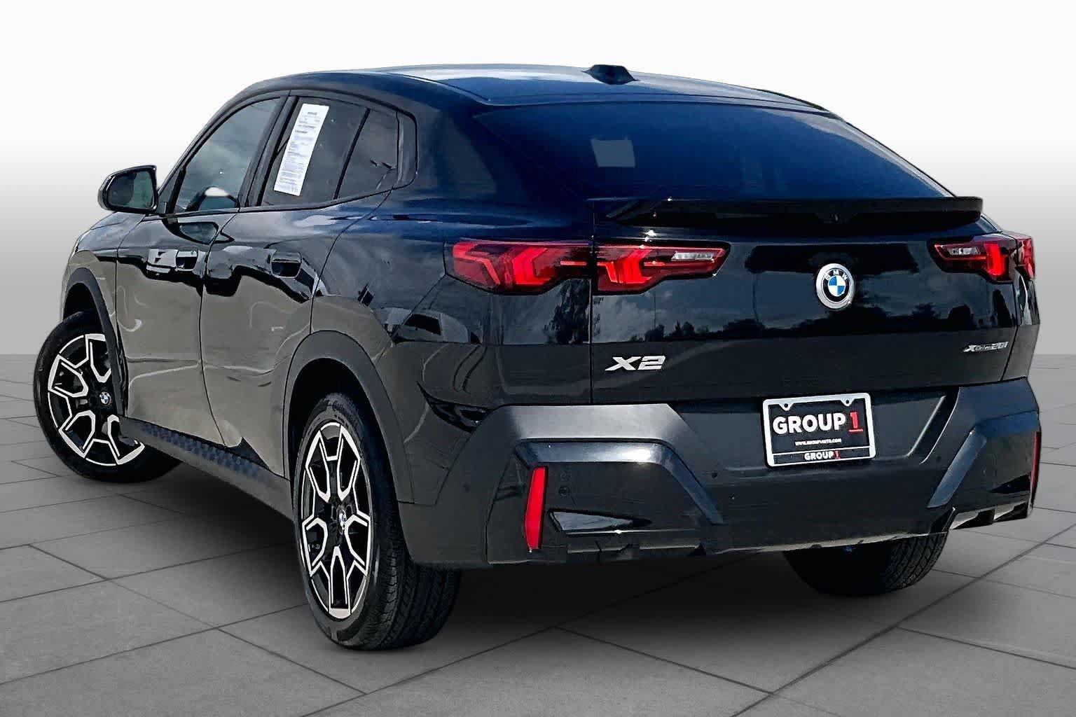 Used 2026 BMW X2 xDrive28i AWD/4WD image 11
