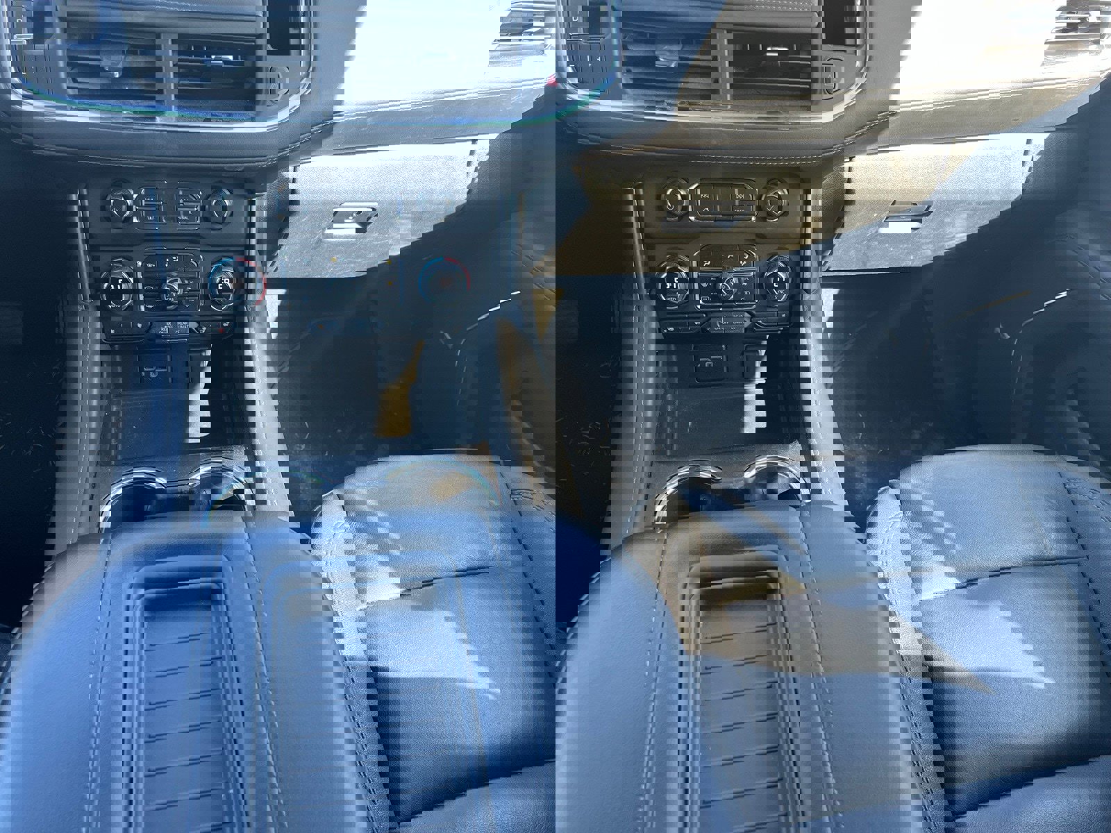 Used 2024 Chevrolet Tahoe LT image 36