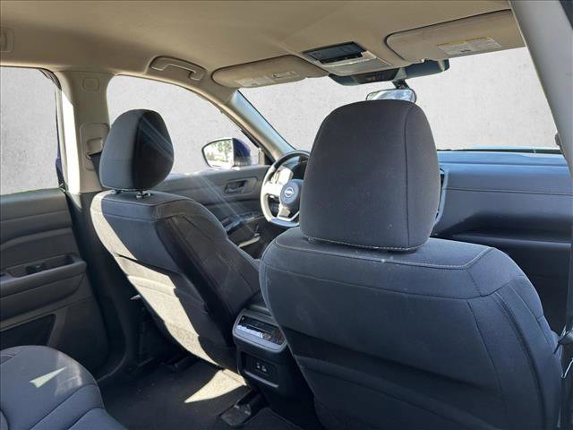 Used 2024 Nissan Pathfinder SV image 29