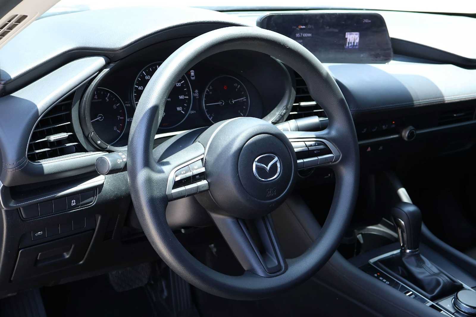 Used 2019 MAZDA MAZDA3 Sedan FWD image 2