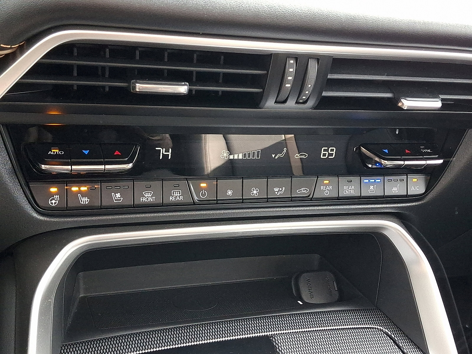 Certified 2024 MAZDA CX-90 Plug-In Hybrid w/ Premium Plus image 17