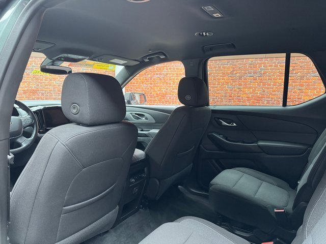 Used 2022 Chevrolet Traverse LT image 24