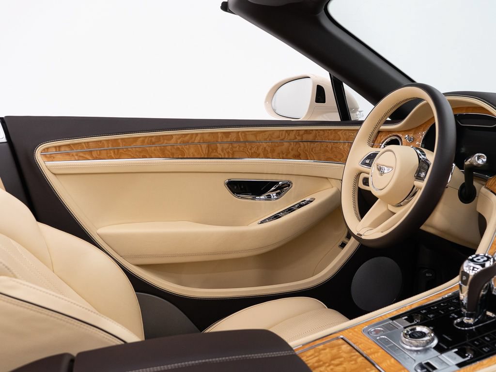 Certified 2022 Bentley Continental GT AWD/4WD image 32