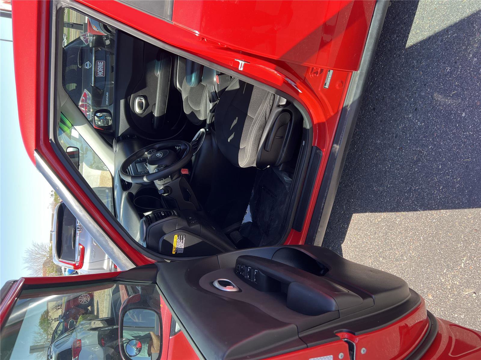 Used 2017 Kia Soul + FWD image 9